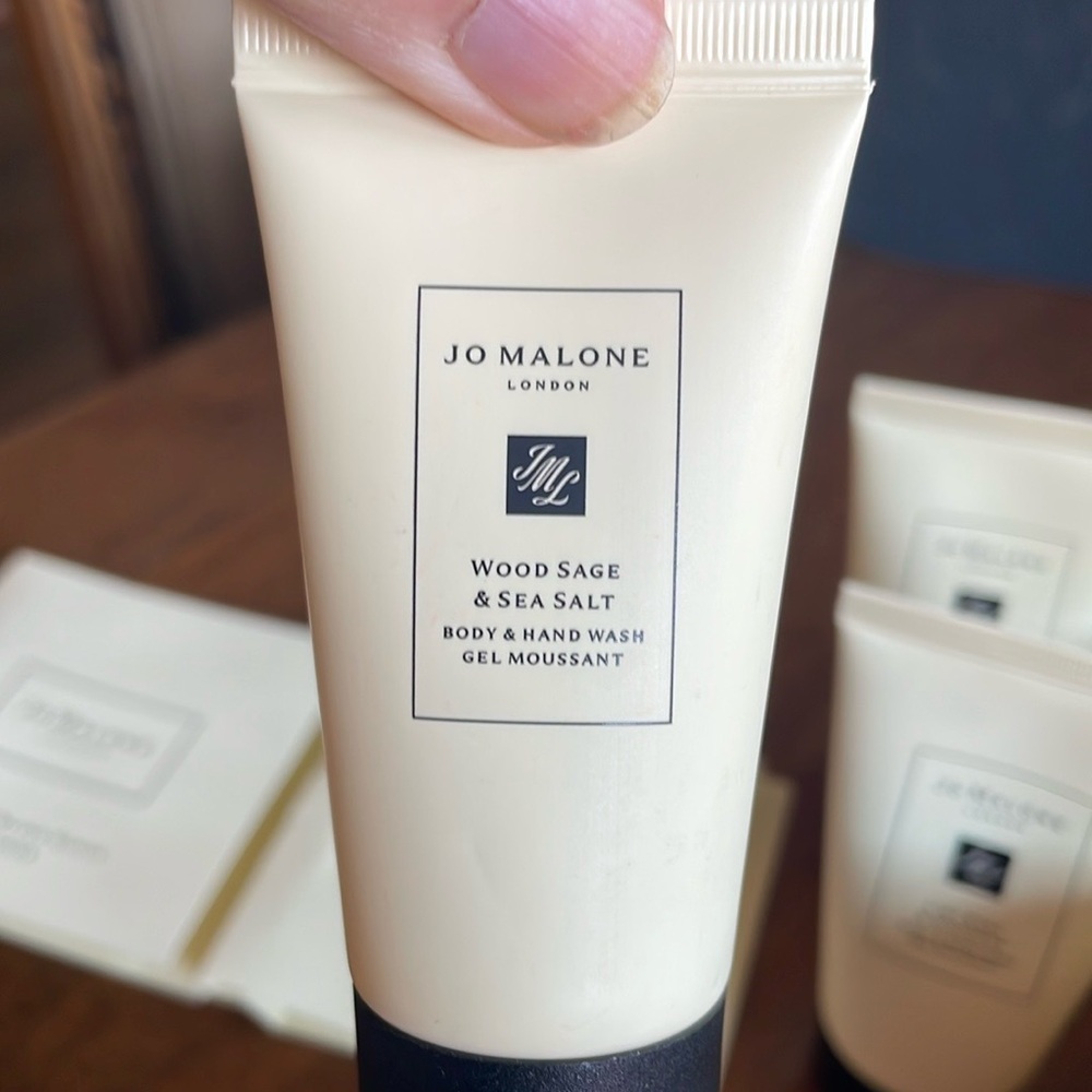 “JO MALONE” 8 Medium Sample Size Products, $100 La Mer Gift Cards, Jo M Gift Box - Picture 6 of 16